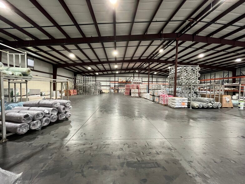 More Photos Of 12301 Crystal Commerce Loop, Fort Myers Warehouse For Lease