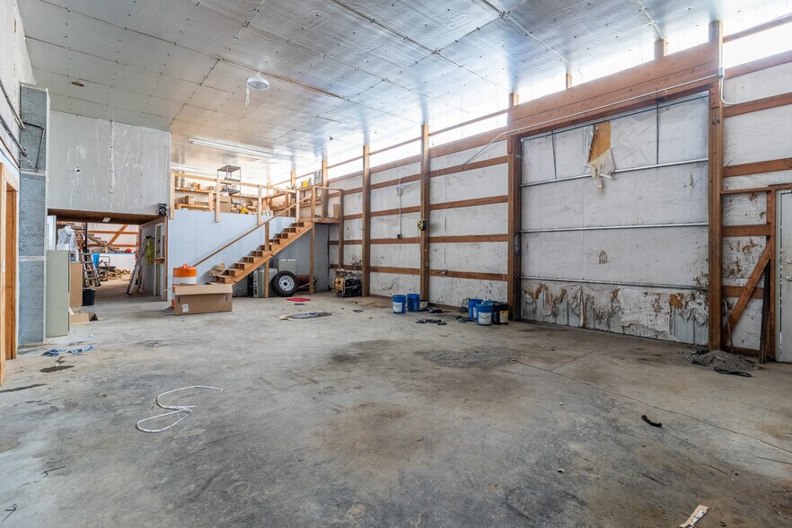 More Photos Of 10516 Highway 58, Ooltewah General Retail For Sale