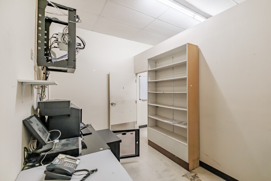 More Photos Of 2248 Santiam Hwy SE, Albany Freestanding For Lease