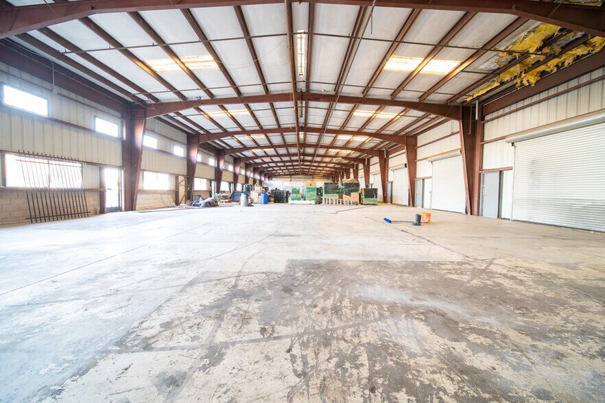 More Photos Of 180 E San Antonio Dr, King City Manufacturing For Lease