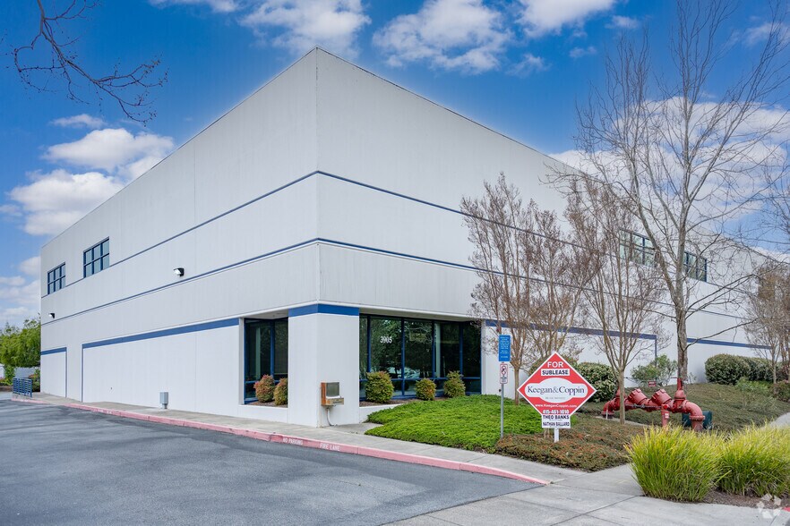 More Photos Of 3905 Cypress Dr, Petaluma Warehouse For Lease