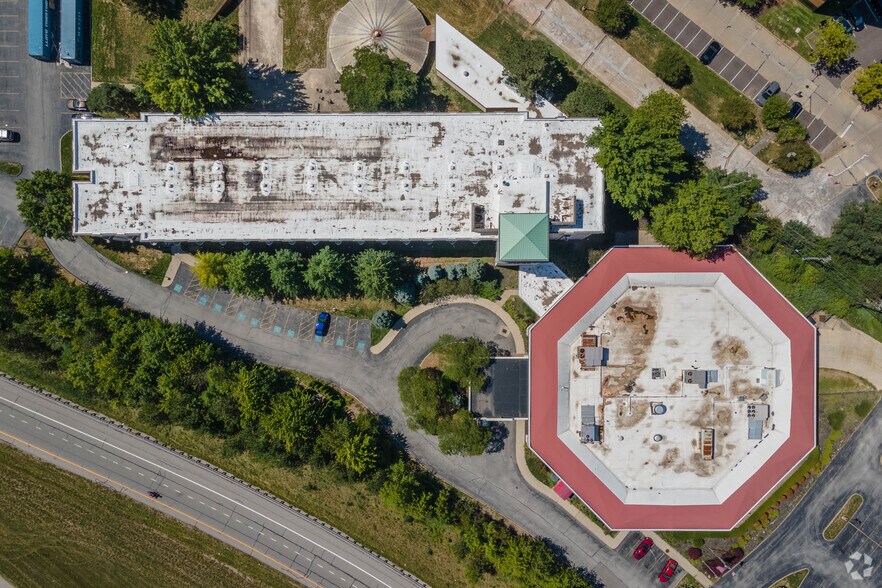 More Photos Of 5300 Rockside Rd, Independence Hotel For Sale