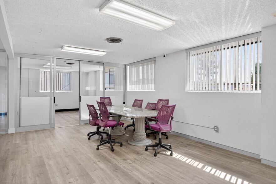 More Photos Of 7700 Densmore Ave, Van Nuys Warehouse For Lease