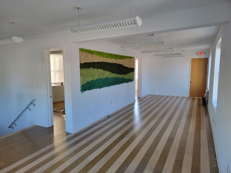 More Photos Of 18-24 Johnson Ave, Hackensack Medical For Lease