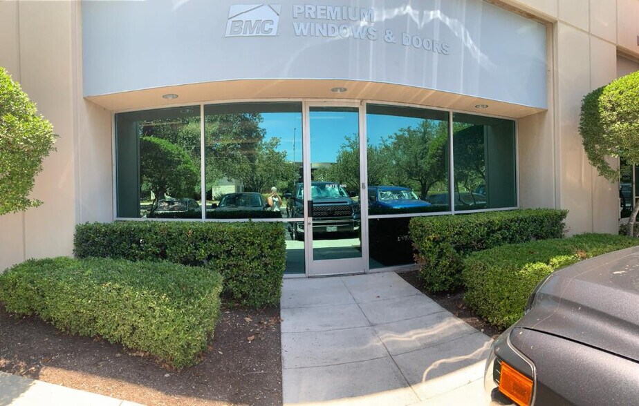 More Photos Of 814 Arion Pky, San Antonio Unknown For Lease