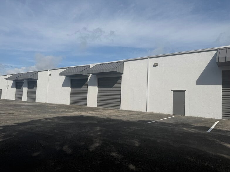 More Photos Of 13160 NW 43rd Ave, Opa Locka Warehouse For Sale