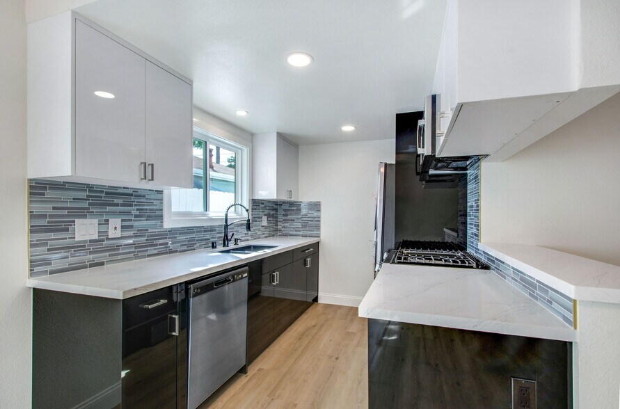 More Photos Of 117 Avenida Algodon, San Clemente Multifamily For Sale