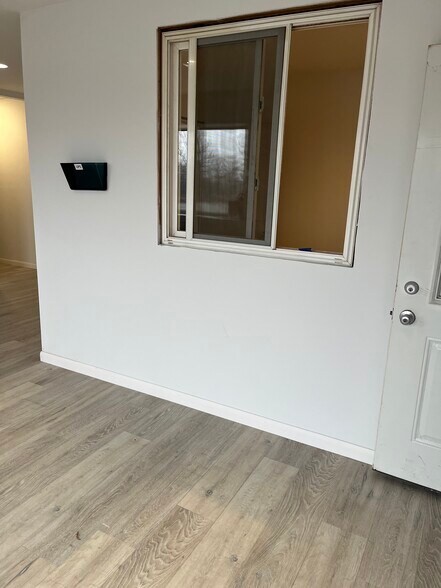 More Photos Of 333 Crestwood Dr, Mountain Top Manufacturing For Sale