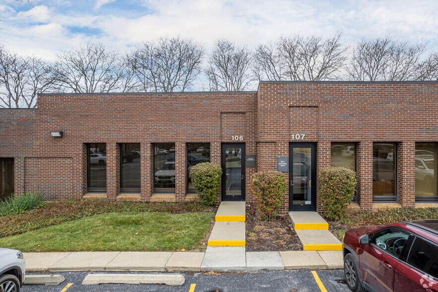 More Photos Of 825 N Cass Ave, Westmont Office For Lease
