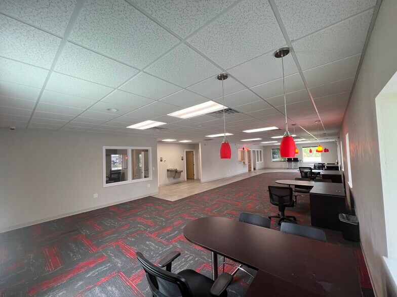 More Photos Of 3432 N Main St, Gainesville Freestanding For Lease