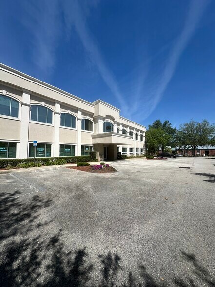 More Photos Of 4371 US Highway 17, Orange Park Office For Lease