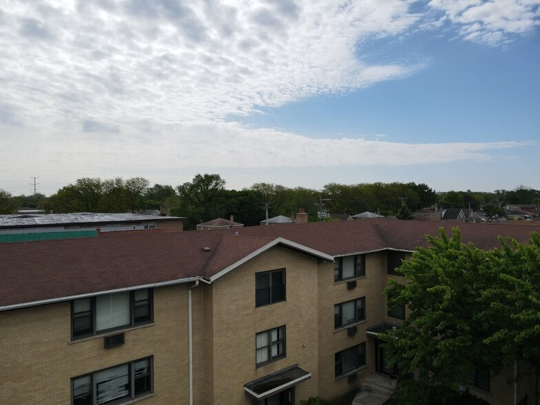 More Photos Of 8701 S Clyde Ave, Chicago Apartments For Sale