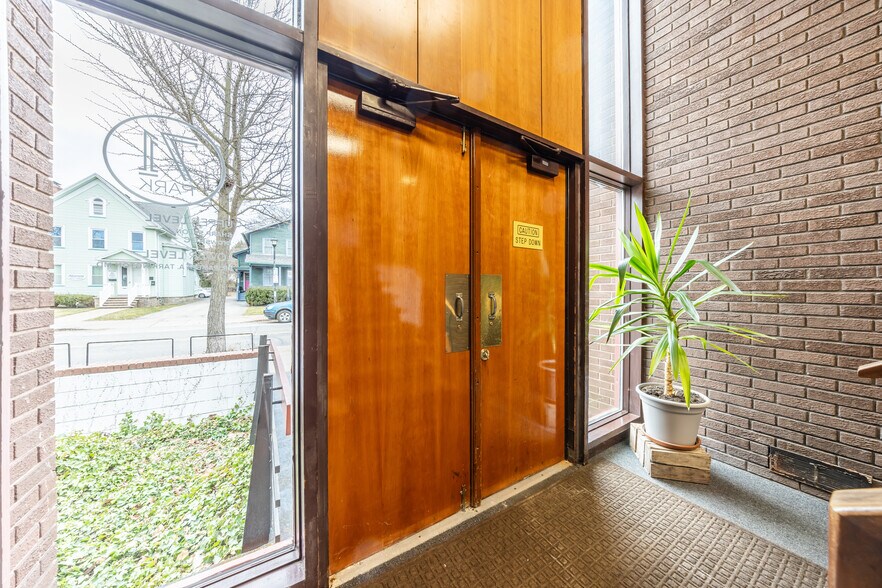 More Photos Of 71 Park Ave, Rochester Medical For Sale