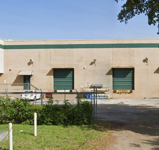Primary Photo Of 5395 NW 165th St, Hialeah Warehouse For Lease