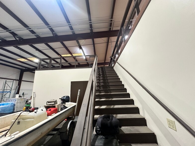 More Photos Of 4485 N Industrial Dr, Cumming Warehouse For Lease
