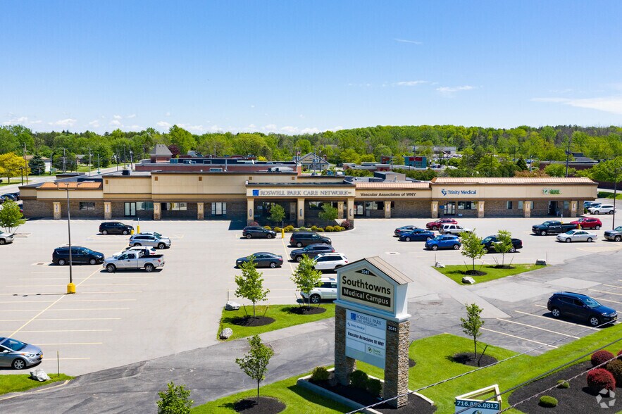 Primary Photo Of 3021-3041 Orchard Park Rd, Orchard Park Medical For Lease