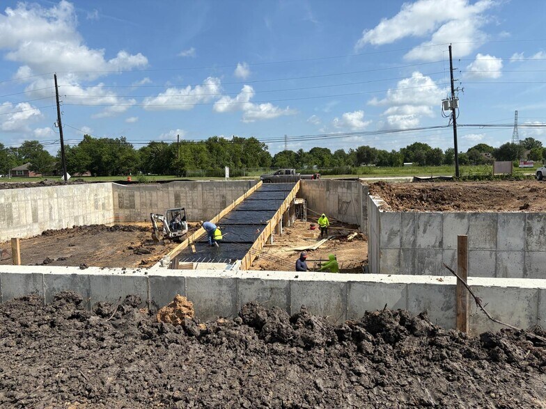 More Photos Of 8256 Bailey Rd, Manvel Storefront For Lease