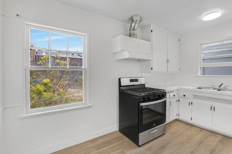 More Photos Of 1215 S Fairfax Ave, Los Angeles Apartments For Sale