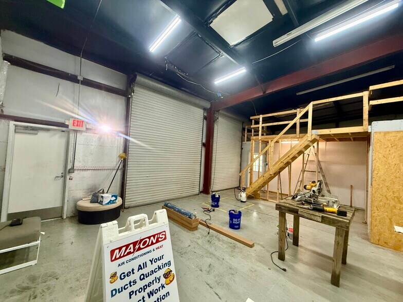 More Photos Of 1438 E Oak St, Fernandina Beach Service For Lease
