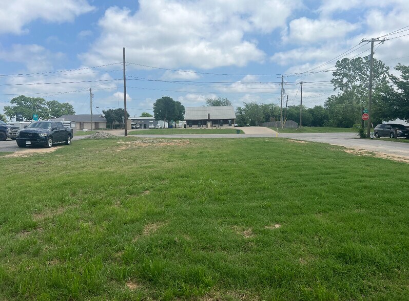 More Photos Of 1125 E Hook St, Stephenville Land For Sale