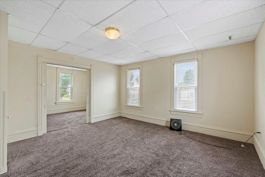 More Photos Of 200 & 204 W Main St, Waunakee Storefront Retail Residential For Sale