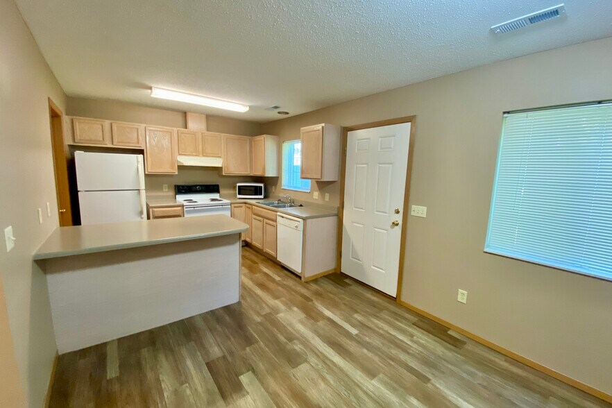 More Photos Of 4536 E Brennan Dr, Sioux Falls Multifamily For Sale