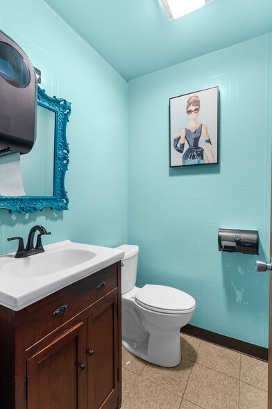 More Photos Of 45 S Walnut St, Sharpsville General Retail For Sale