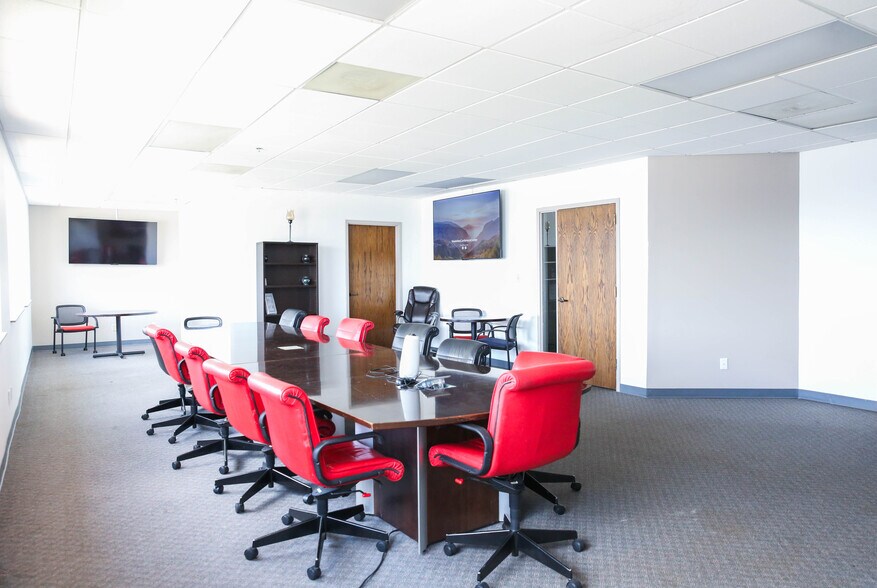 More Photos Of 626 Minnesota Ave, Kansas City Office For Lease