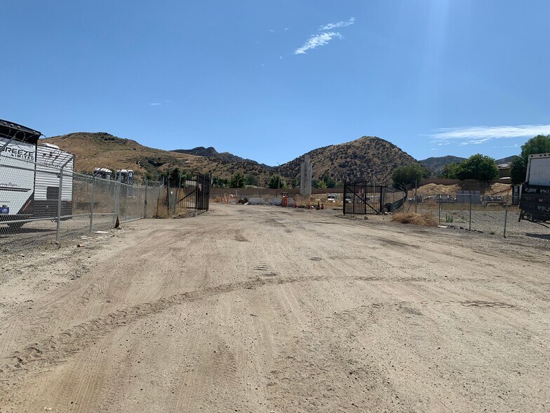 More Photos Of 32300 Castaic Rd, Castaic Land For Sale