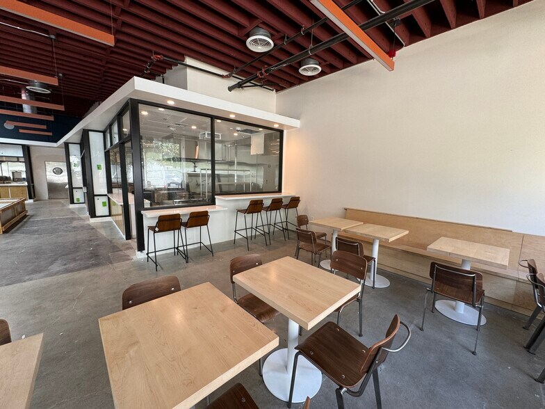 More Photos Of 11016 Magnolia Blvd, North Hollywood Restaurant For Sale