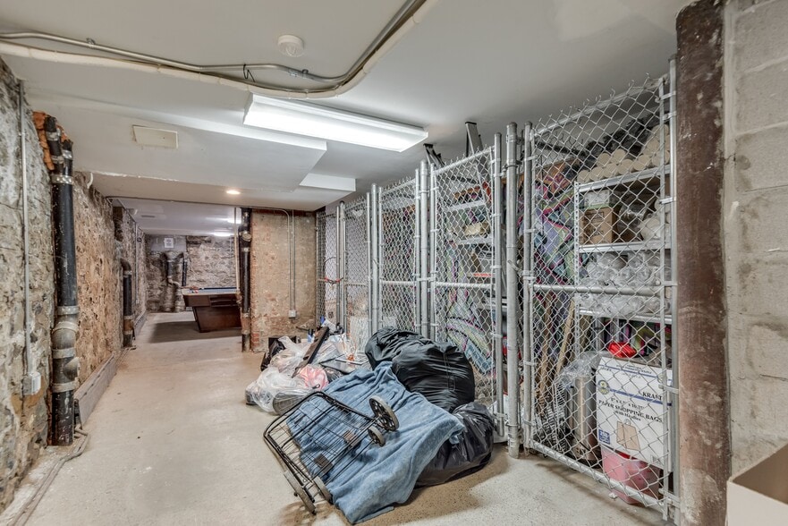 More Photos Of 555 Gates Ave, Brooklyn Apartments For Sale