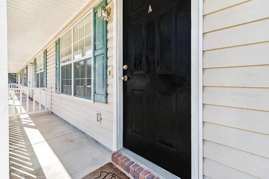 More Photos Of 1533 Woodard St, Valdosta Apartments For Sale