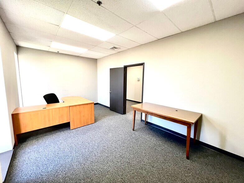 More Photos Of 310 Paterson Plank Rd, Carlstadt Manufacturing For Lease