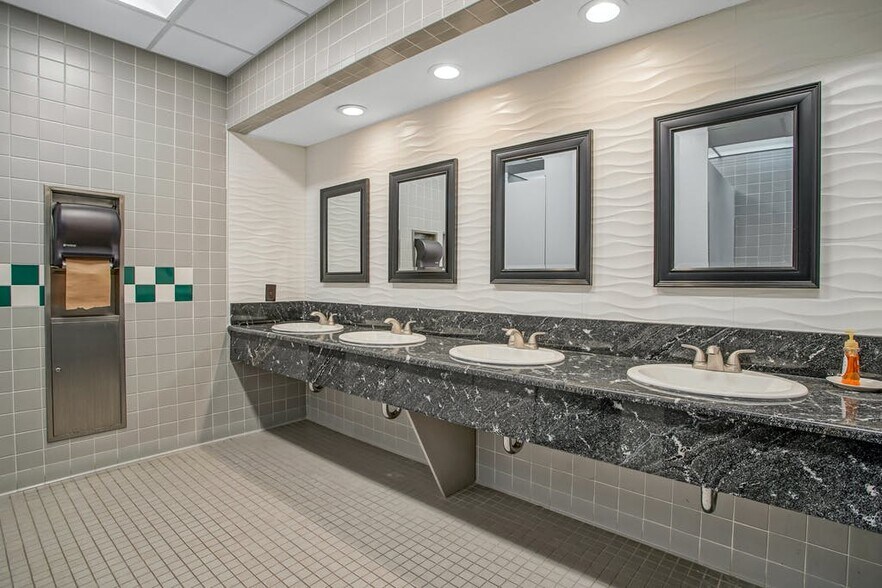 More Photos Of 25 Philips Pky, Montvale Office For Lease