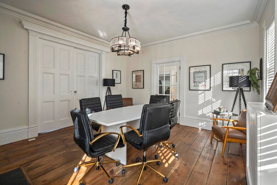 More Photos Of 113 tindall Rd, Middletown Office For Sale