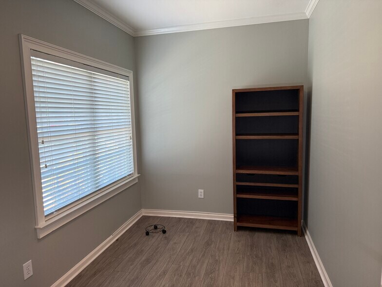 More Photos Of 4595 Towne Lake Pky, Woodstock Medical For Sale