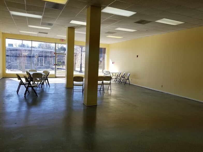 More Photos Of 6972 Main St, Lithonia Storefront For Sale