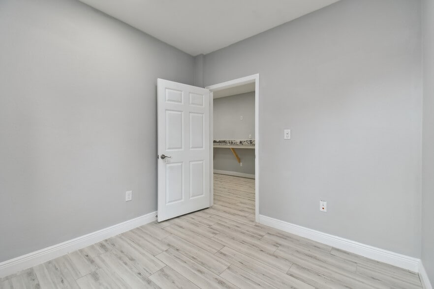 More Photos Of 21859 Sr-54, Lutz Medical For Sale