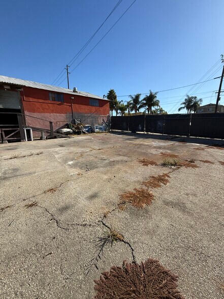 More Photos Of 401 N La Brea Ave, Inglewood Warehouse For Lease