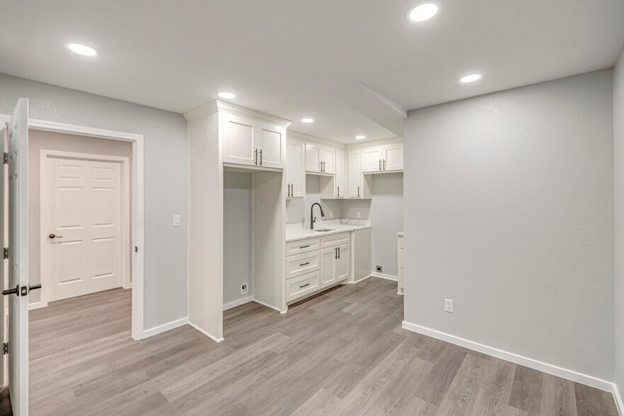 More Photos Of 5268/5450 N FM 866, Odessa Warehouse For Sale