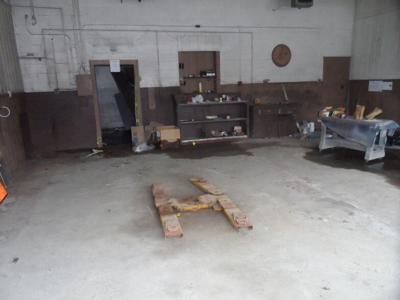 More Photos Of 1154 State Rt 23, Wantage Auto Repair For Sale