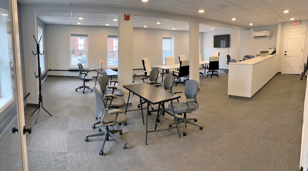 More Photos Of 30 Amherst St, Manchester Office For Lease