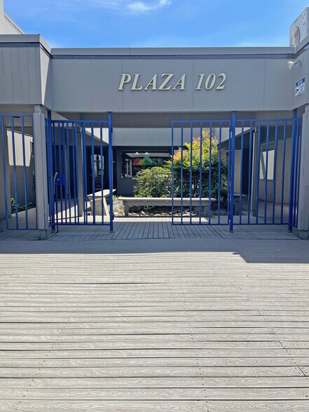 More Photos Of 940-948 NE 102nd Ave, Portland Medical For Sale