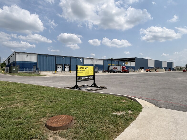 More Photos Of 3570 Sawyer rd, Brookline Industrial For Lease