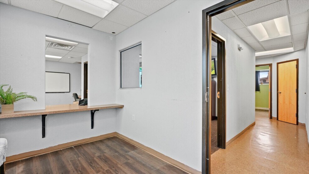 More Photos Of 1900 US 69, Excelsior Springs Warehouse For Sale