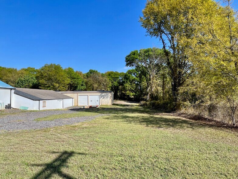 More Photos Of 329 E Shockley Ferry Rd, Anderson Light Distribution For Lease