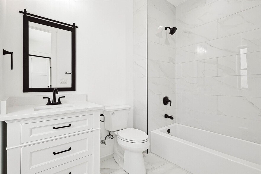 More Photos Of 767 W Main St, Coppell Storefront Retail Office For Sale