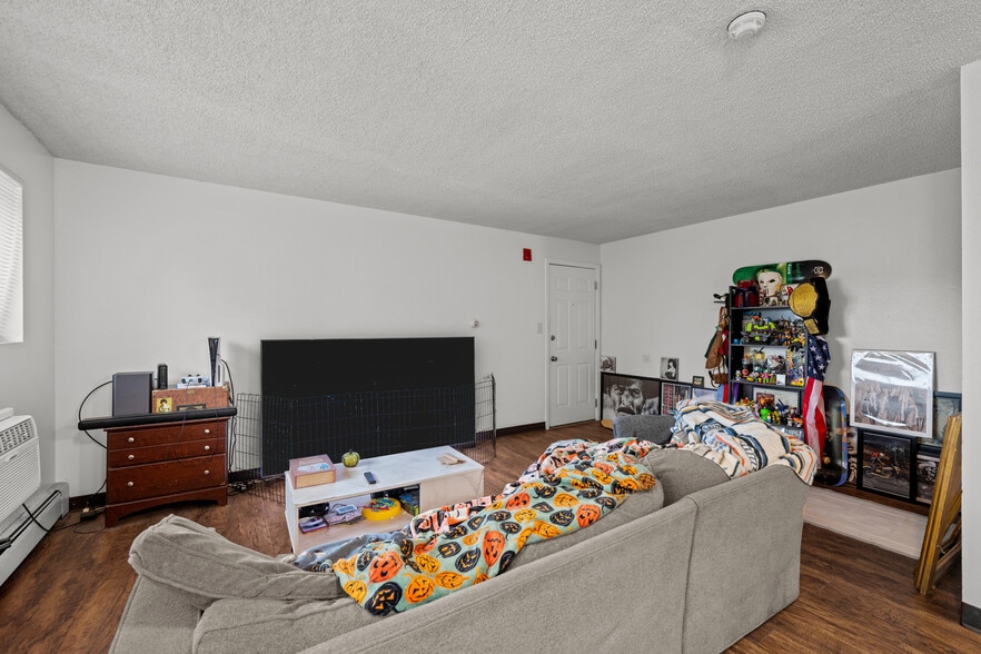 More Photos Of 10527 W 6th Pl, Lakewood Apartments For Sale