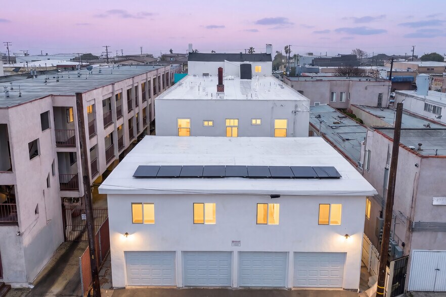 Primary Photo Of 1827 E 4th St, Long Beach Apartments For Sale