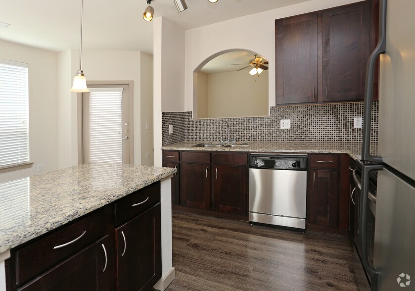 More Photos Of 1601 E Debbie Ln, Mansfield Apartments For Lease